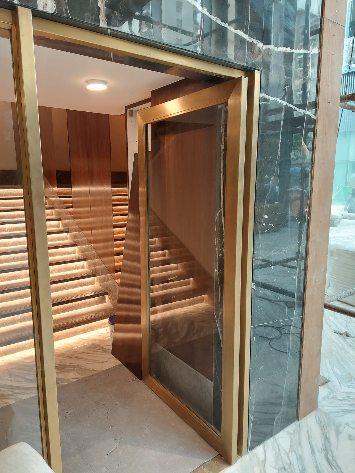 Luxury PVD Gold Stainless Steel Glass Door (Swing Type) thumbnail 3